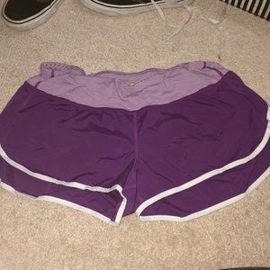 Lululemon size 8 short